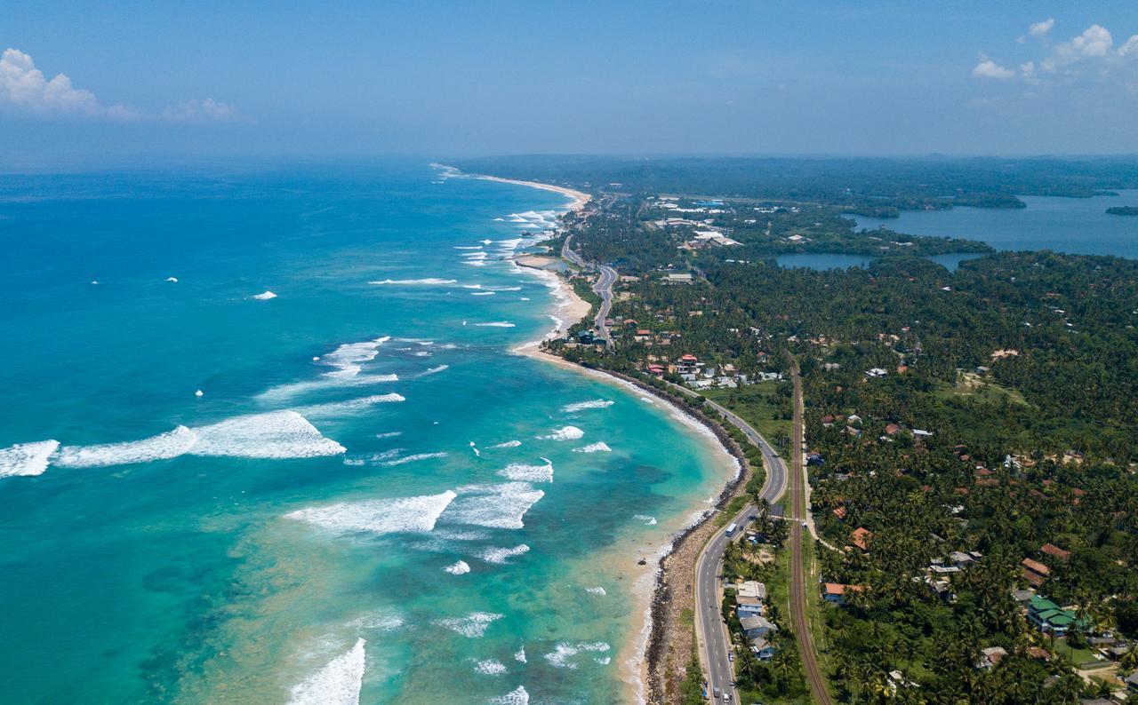 Beach Front Ahangama Luaran gambar